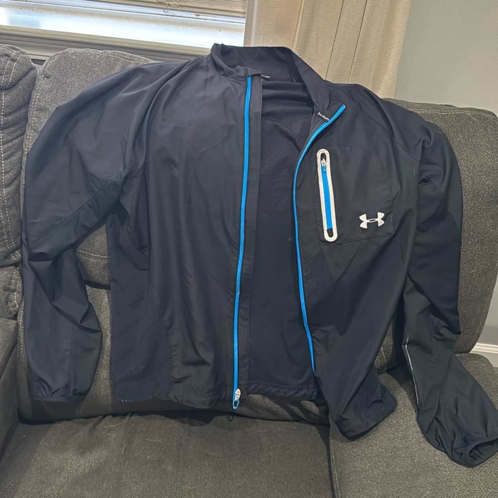 Under Armour running jacket size large